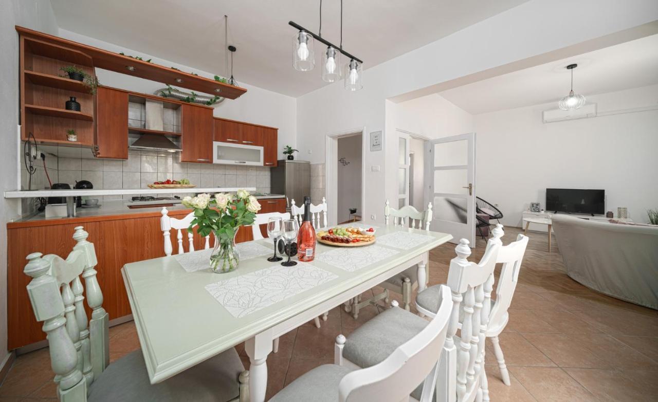 Apartman Rusula Vodice Exterior photo